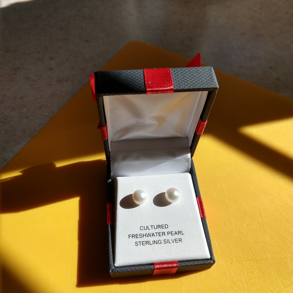 Pearl earrings
